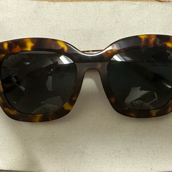 Diff Eyewear Tortoise Shell Sunglasses - Picture 3 of 4